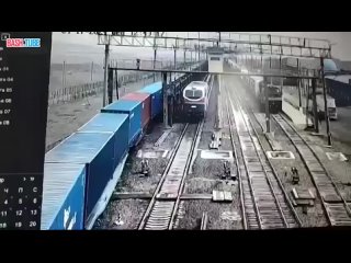 🇰🇿 В Казахстане поезд сошёл с рельсов на станции Достык произошла ЖД авария