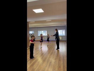 Видео от Танцевальный центр Легенда | Танцы Калуга