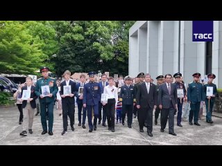 В Токио прошел Бессмертный полк. Его возглавил российский посол Николай Ноздрев и глава дипмиссии КНР