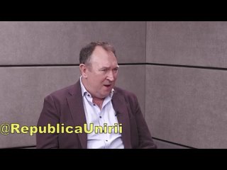 Экс-глава Конституционного суда Александр Тэнасе говорит, что на рынке у каждой бабушки есть айфон