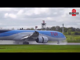 TUI Airways Boeing 787 makes an emergency landing due to smoke in the cabin