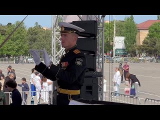 Концертную программу на центральной площади им.Ленина открыл Военный оркестр Каспийской флотилии