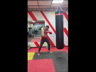 Треня субботним вечерком🥊На звание великого боксёра не претендую😃