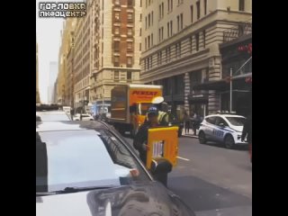 Полиция Нью-Йорка стала применять специальное устройство Штора, против нарушителей правил парковки.