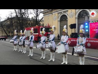 Шоу-группа барабанщиц АЛЫЕ ПАРУСА. День Пожарных, Центральный район СПБ,