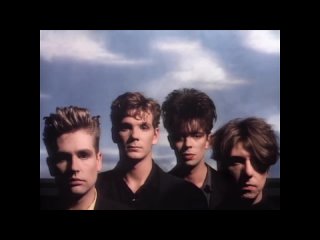 Echo & the Bunnymen - Bring on The Dancing Horses