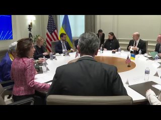 A small image revolution. Prime Minister of Ukraine Shmygal confidently appears in public in a suit. Today he met with the US Se