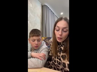 Татьяна Сафьянникова - читает рассказ сыну