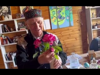 Шалва Амонашвили сравнивает возраст женщины с розами