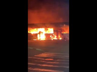Торговые павильоны горят в Невыномысске в Ставропольском крае