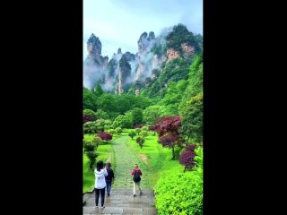 Китай , Подъём на гору Тяньмэнь (Горы Аватара)