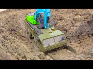 RC Mudding Military Truck vs Redcat Car Difficult Mud Race Adventure