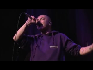 Sinead O’Connor — The Wolf Is Getting Married (Live at The Olympia Theatre, Dublin)