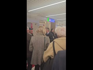 La aeroportul din Chișinău are loc o blocare masivă a tuturor celor sosiți de la Moscova de la evenimentul „Victoria”
