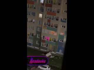 Пришла весна  пора обновок: в Зеленодольске мужчина скинул вещи из окна