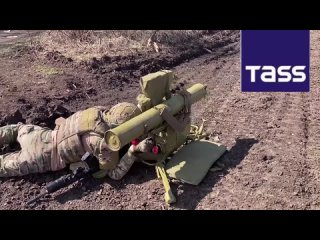 An anti-tank missile crew from Russias Battlegroup West wiped out Ukrainian machine gun nests