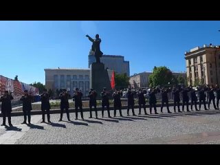 Парад Победы прошел в особых условиях. Участники ВОВ и дети войны стали почетными гостями церемонии. Также участие приняли предс