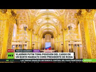 Se introducen la Constitucin y el signo del Presidente de Rusia