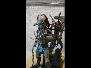 Aliens vs. Predator Requiem . Wolf Predator (Heavy Weaponry ver.) & Alien Warrior set of 1/6 scale model kits / Hot Toys