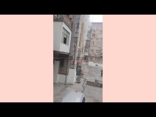 Ростов-на-Дону: по улице Профсоюзная горит квартира в многоэтажке. 🔥