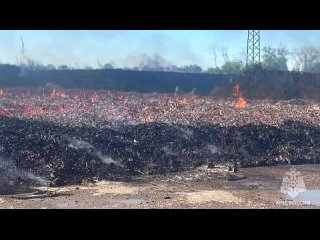 Видео с места тушения пожара в селе Жемчужина Нижнегорского района