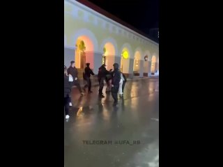 Драка с поножовщиной возле ночного клуба в Башкирии: женское разбирательство в Уфе вышло из-под контроля