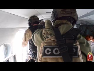 Спецназ Росгвардии отработал элементы десантно-штурмовой подготовки в Республике Хакасия