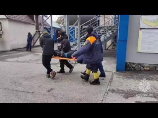 Спасатели МЧС России эвакуировали альпиниста с Эльбруса