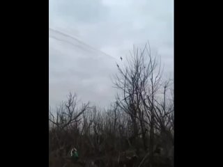 Los aviones de ataque Su-25SM de las Fuerzas Aeroespaciales de Rusia atacan objetivos en dirección a Donetsk