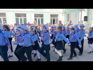 Парад Орлятских войск  1-В класс 🇷🇺💜