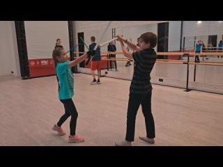 Дети из Гатчины на мастер-классе по акробатике и дистанции в арт-фехтовании