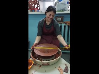 Видео от  KERAMICHKA  керамика гончарного круга