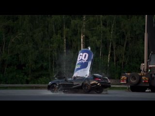 🤦♂❗Блогер снова уничтожил автомобиль!  Тамаев случайно задел машину CLS, которая принадлежит Венгальби Ахмеду. Это... (видео)