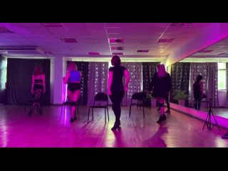 Видео от ТАНЦЫ БАЛАКОВО | РАСТЯЖКА | СТУДИЯ DANCE QUEEN