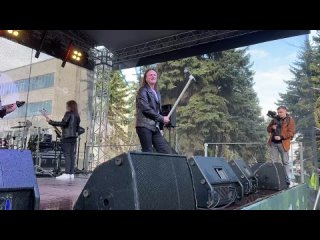 В пятницу в Курске выступили ветераны российской рок-сцены - группа Земляне