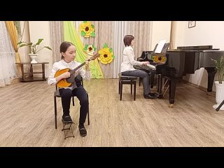 Туйгунова Диляра, 10 лет, 3 класс. НАРОДНЫЕ ИНСТРУМЕНТЫ (СОЛО) Домра