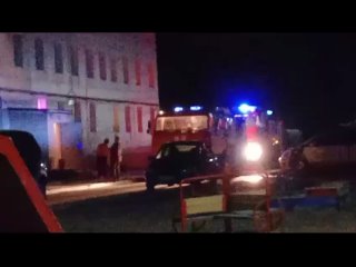 В Андреаполе пожарные спасли мужчину из горящей квартиры 2