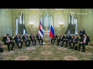 Президент России на встрече с лидером Кубы Мигелем Диас-Канелем Бермудесом