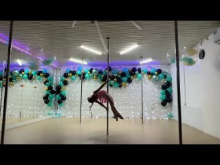 Видео от Ейск Pole Dance. Пол Дэнс+Растяжка (Stretching)