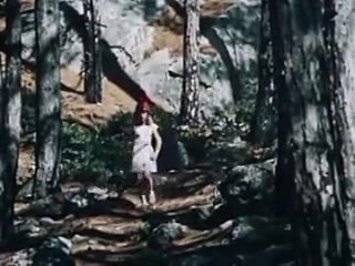 #RusiaArte                     Canción de Caperucita Roja de la película “Sobre Caperucita Roja“, 1977
