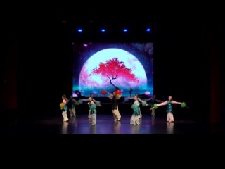Танцевальный коллектив КОНФЕТТИ... Китайский танец с фонариками