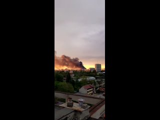 15 пожарных расчётов были направлены вчера в первый округ румынской столицы в зону Букурештий Ной, где произошёл пожар пустующих