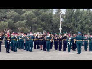 Прямо сейчас: в Каспийске стартовала акция Знамя Победы