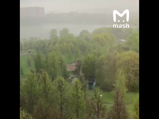 В Москве мощный ливень. Город стремительно уходит под