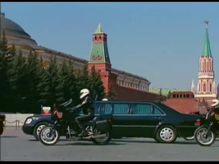 Важные кадры: Кортеж избранного Президента России прибыл в Кремль и  Почетный караул Президентского полка.