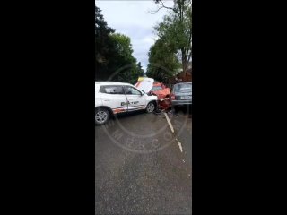 Сегодня утром по адресу: пос. Лоо, ул. Декабристов 169, (район "Аквалоо") произошло ДТП с участием 4-х машин.   Прибыв... (видео)