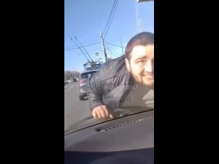 Житель Красносельского района Петербурга столкнулся с диким случаем автоподставы на Ленинском проспекте