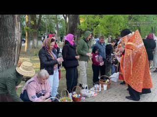 Христос Воскрес. Освящение куличей на Пасху в Керчи