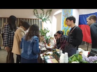 Студенты Мелитопольского университета организовали пасхальную ярмарку