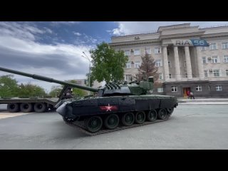 Танки в Оренбурге военную технику пригнали для репетиции парада 9 мая